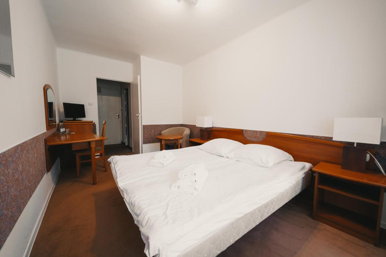Elita Hotel & Restauracja Iwonicz-Zdrój 외부 사진
